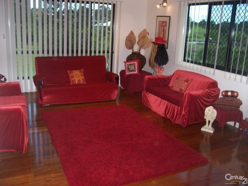 6 Mac Stocks Drive, Dundowran Beach QLD 4655