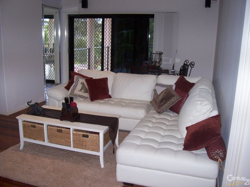 6 Mac Stocks Drive, Dundowran Beach QLD 4655