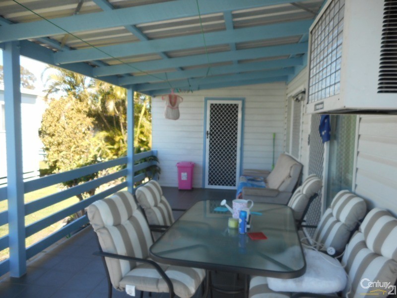 90 Cherry Street, Eli Waters QLD 4655