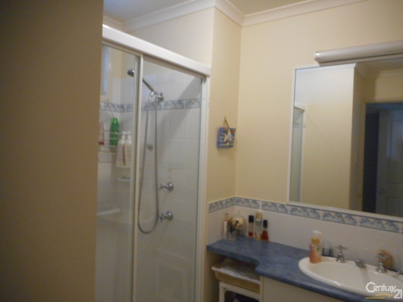 91 Cherry Street, Eli Waters QLD 4655