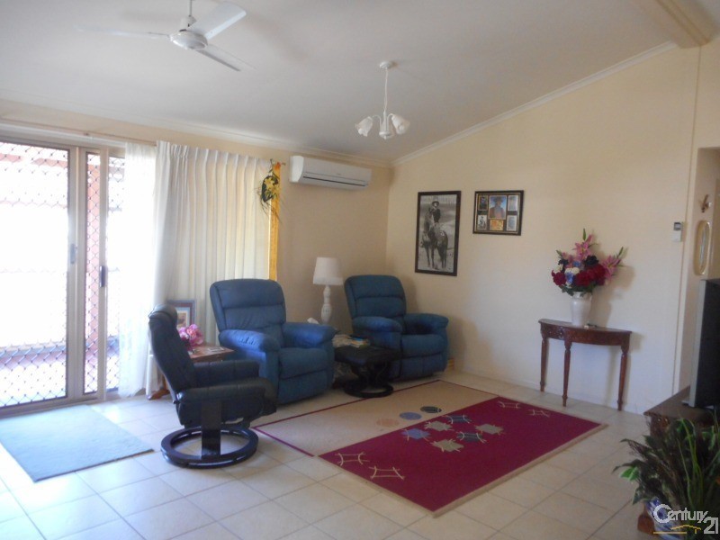 91 Cherry Street, Eli Waters QLD 4655