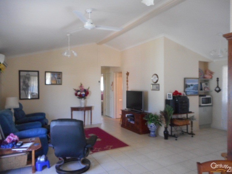 91 Cherry Street, Eli Waters QLD 4655