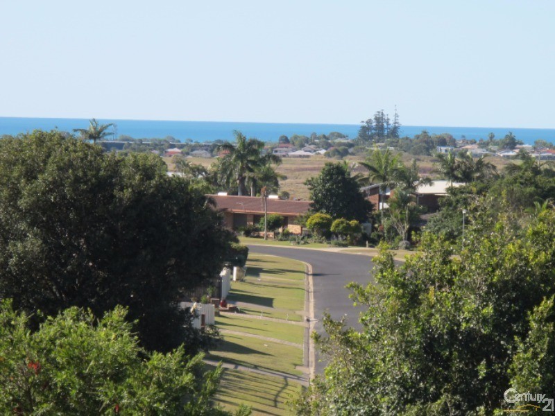 10 Waigani Avenue, Kawungan QLD 4655