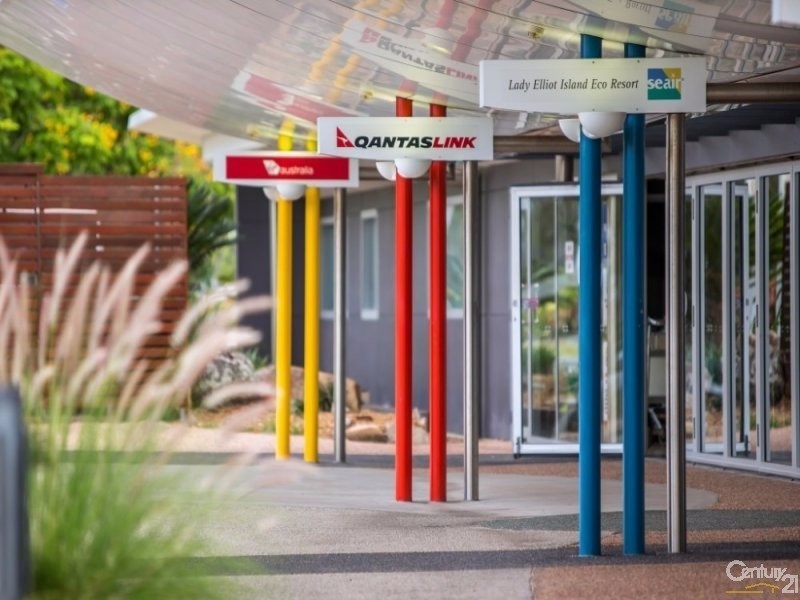 640-644 Esplanade, Urangan QLD 4655