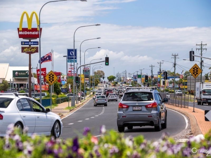 640-644 Esplanade, Urangan QLD 4655