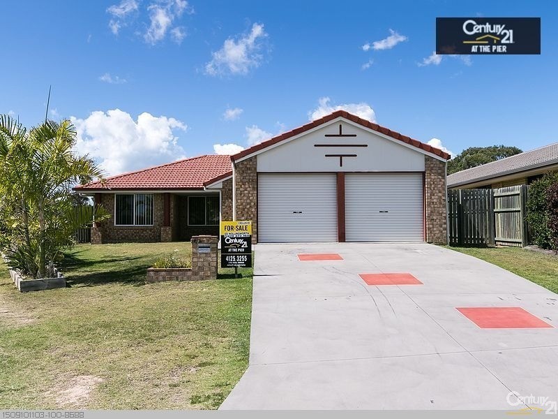 30 Topaz Circuit, Urangan QLD 4655