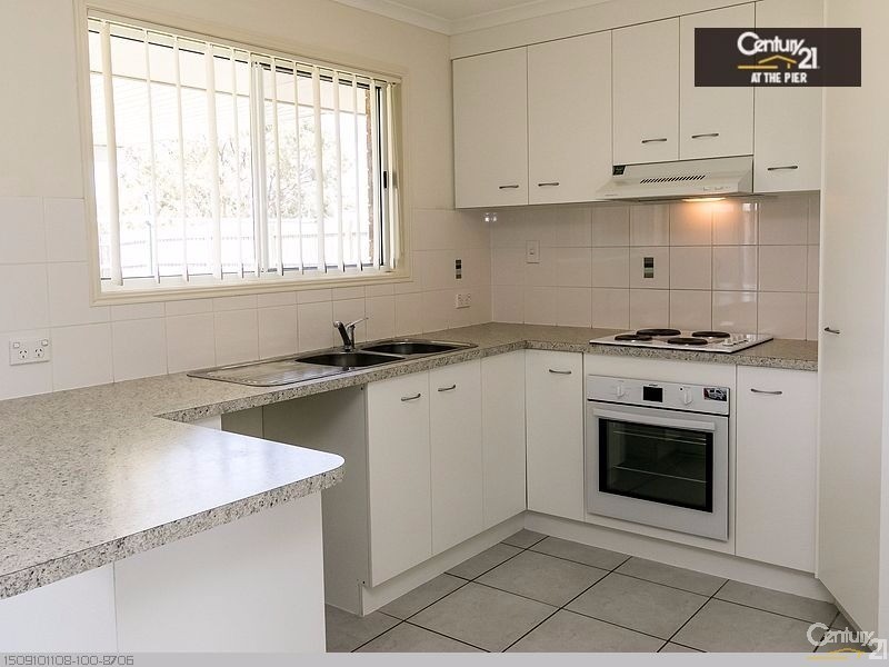 30 Topaz Circuit, Urangan QLD 4655