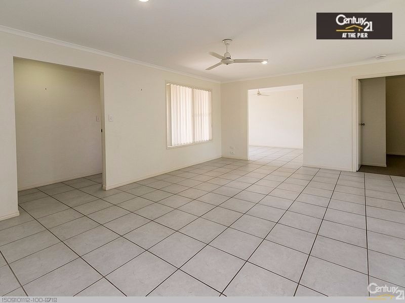 30 Topaz Circuit, Urangan QLD 4655