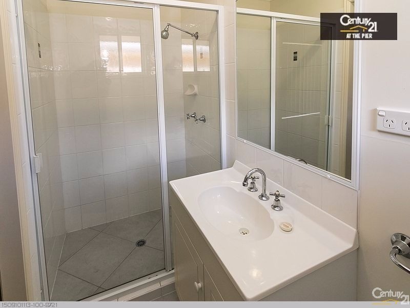 30 Topaz Circuit, Urangan QLD 4655