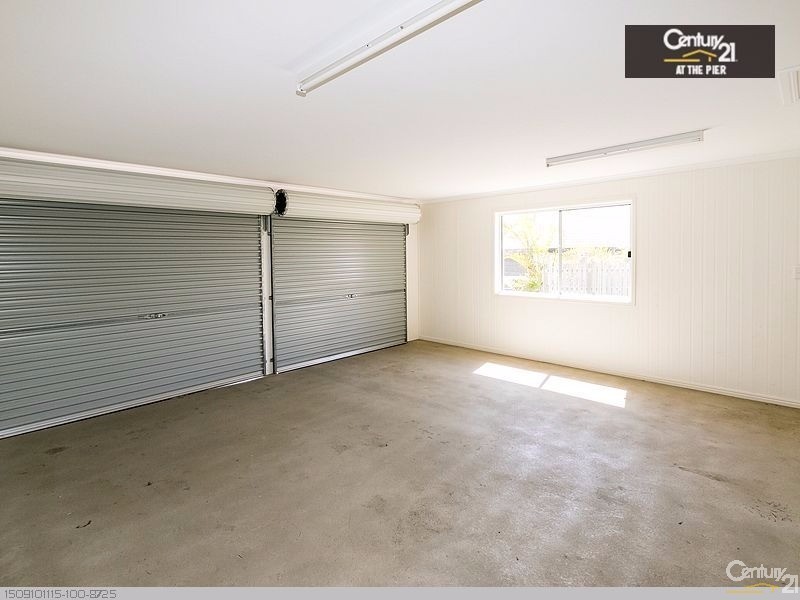 30 Topaz Circuit, Urangan QLD 4655