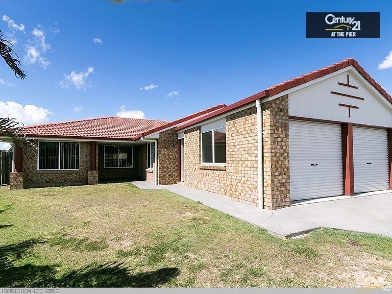 30 Topaz Circuit, Urangan QLD 4655