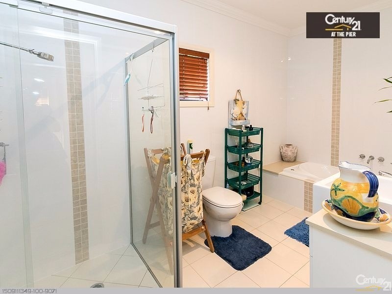 Unit 5/243 Torquay Terrace, Torquay QLD 4655