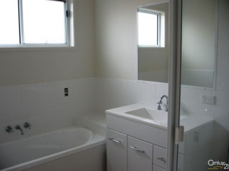 51 Moonstone Drive, Urangan QLD 4655