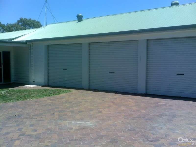 77 Esplanade, Point Vernon QLD 4655