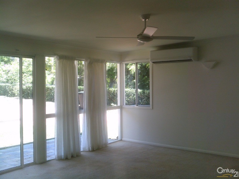 77 Esplanade, Point Vernon QLD 4655