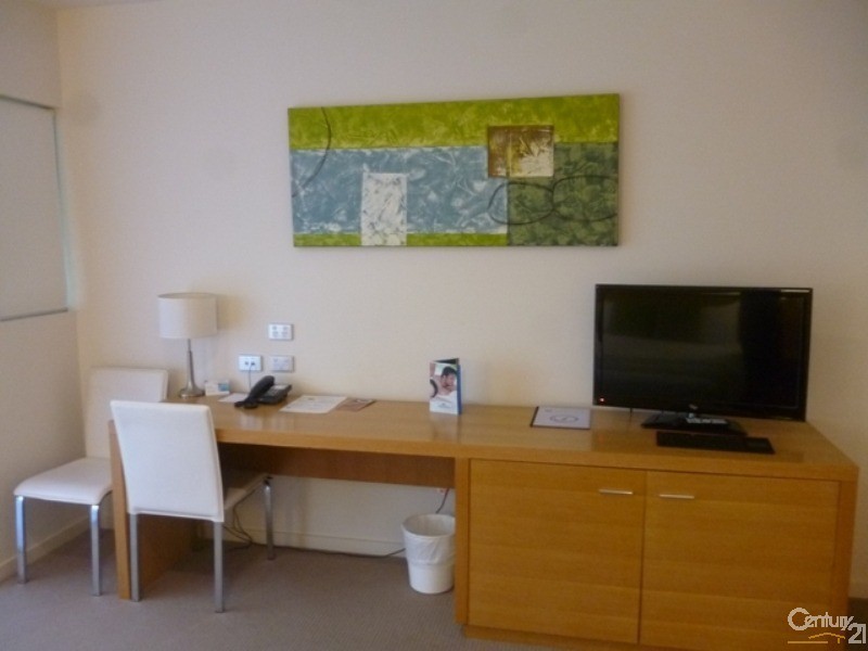 2102/627 Esplanade, Urangan QLD 4655