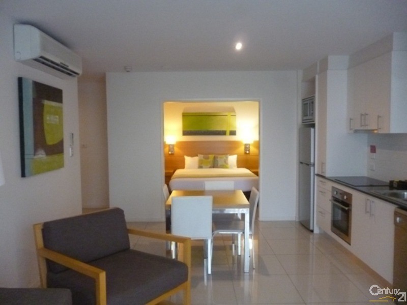 2102/627 Esplanade, Urangan QLD 4655