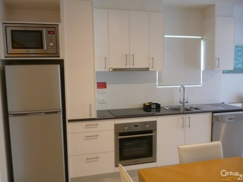2102/627 Esplanade, Urangan QLD 4655