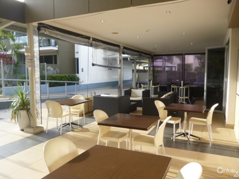 2102/627 Esplanade, Urangan QLD 4655