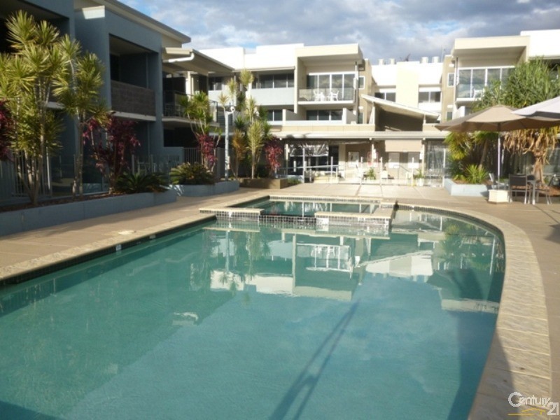 2102/627 Esplanade, Urangan QLD 4655
