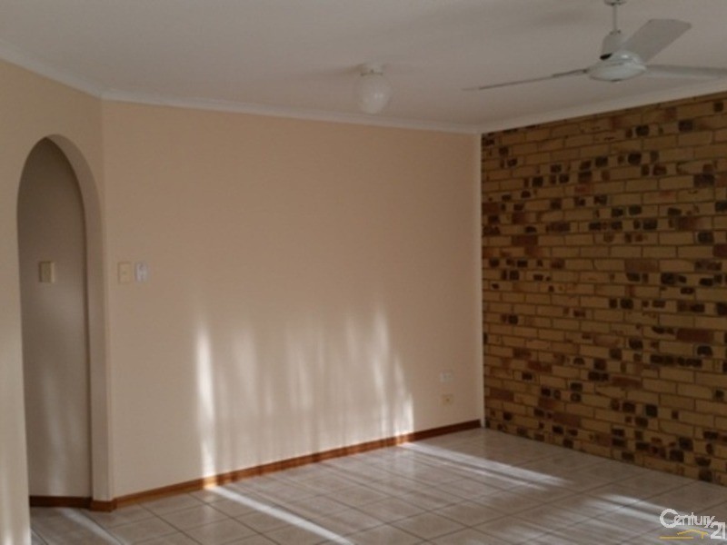 1/5 Ian Street, Kawungan QLD 4655