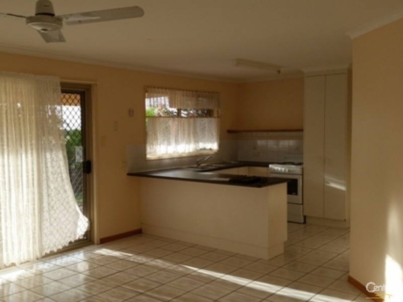 1/5 Ian Street, Kawungan QLD 4655