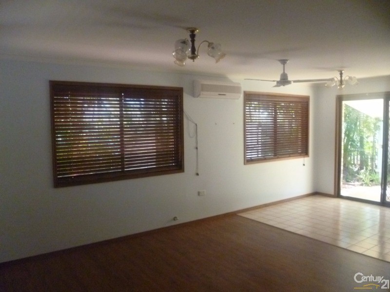 16 Preston Street, Point Vernon QLD 4655