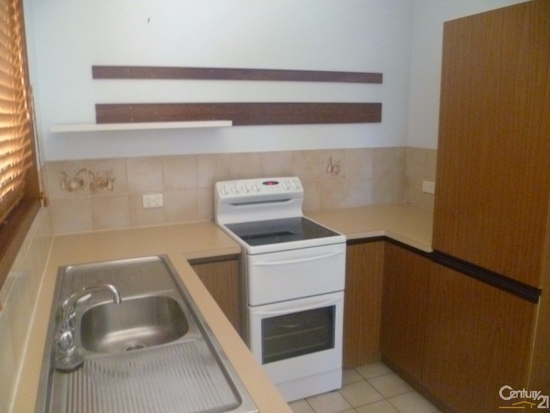 16 Preston Street, Point Vernon QLD 4655