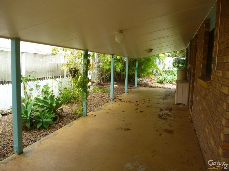 16 Preston Street, Point Vernon QLD 4655