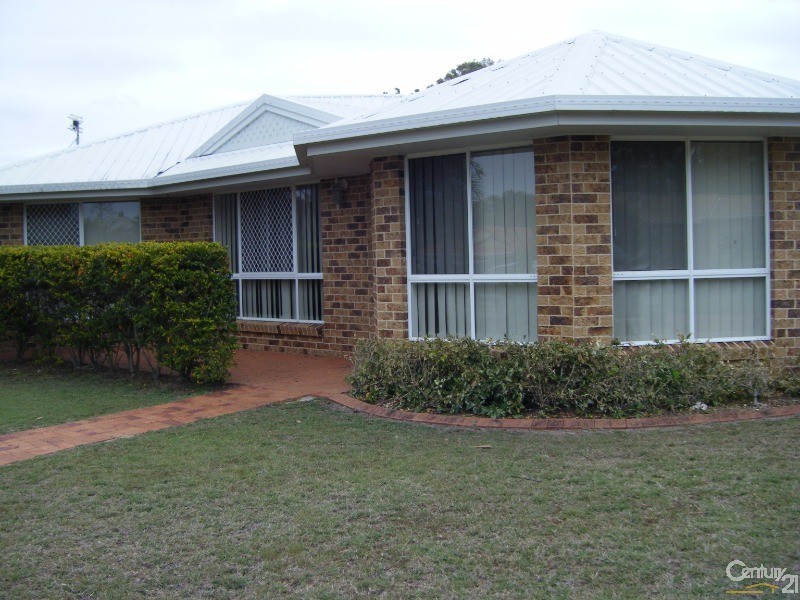 4 Diamond Court, Point Vernon QLD 4655