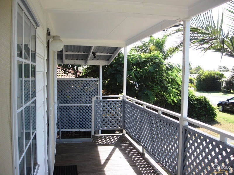 47 William Street, Urangan QLD 4655