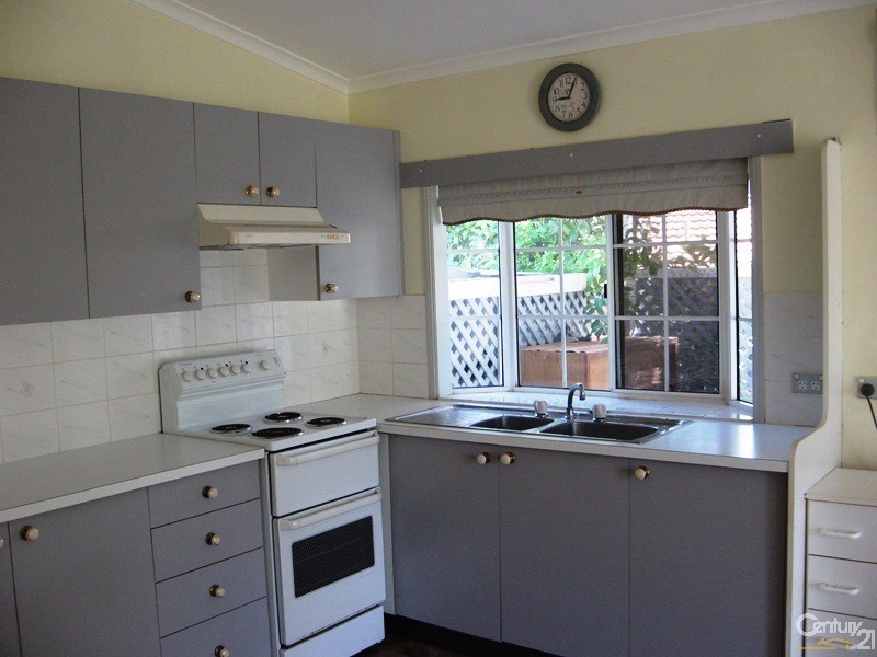 47 William Street, Urangan QLD 4655