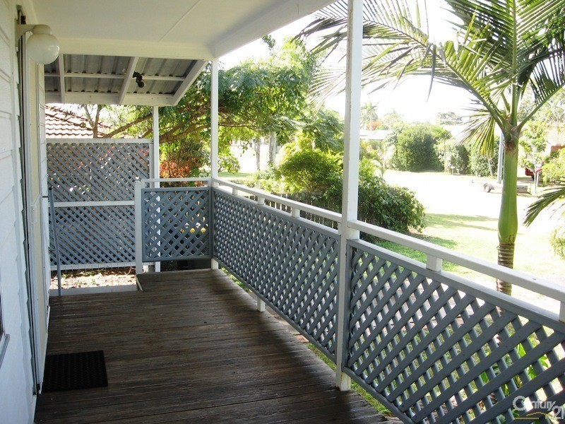 47 William Street, Urangan QLD 4655