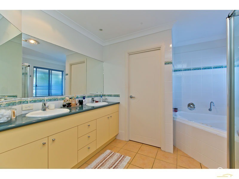 26 Yarran Street, Victoria Point QLD 4165