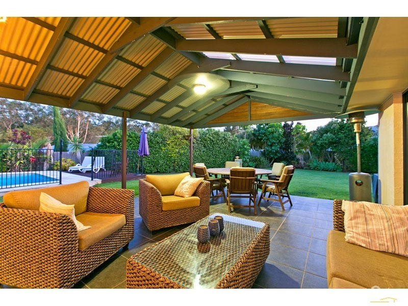 3 Couran Court, Redland Bay QLD 4165