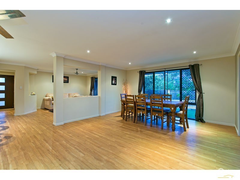 3 Couran Court, Redland Bay QLD 4165