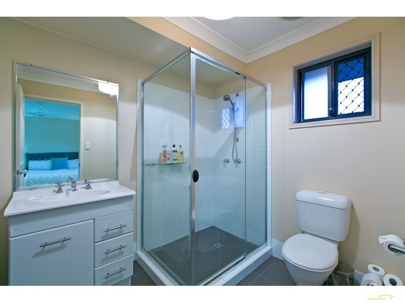 3 Couran Court, Redland Bay QLD 4165