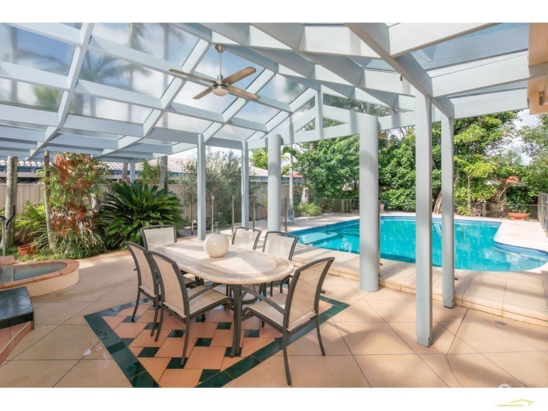 17 Adrian Street, Victoria Point QLD 4165