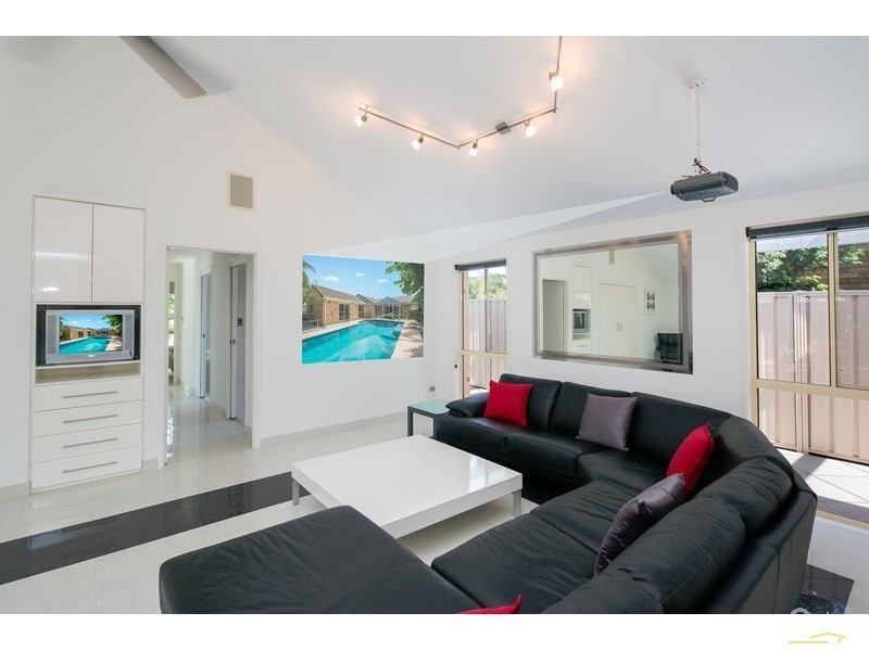 17 Adrian Street, Victoria Point QLD 4165