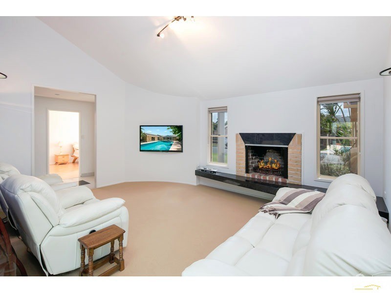 17 Adrian Street, Victoria Point QLD 4165