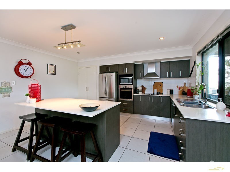 58 Ebony Crescent, Redland Bay QLD 4165