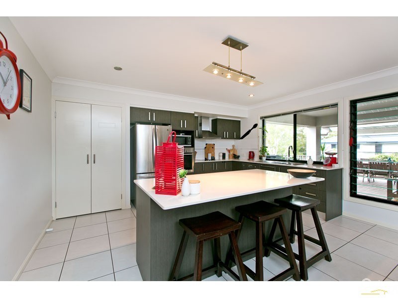 58 Ebony Crescent, Redland Bay QLD 4165