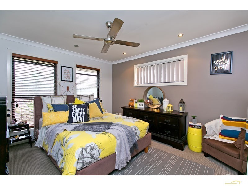 58 Ebony Crescent, Redland Bay QLD 4165