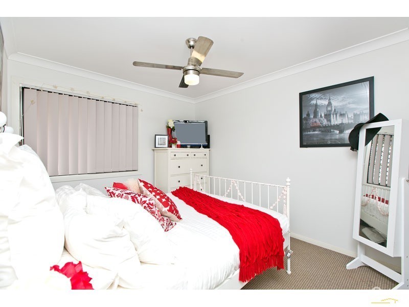 58 Ebony Crescent, Redland Bay QLD 4165
