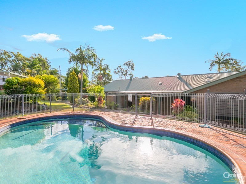 2 Banksia Street, Redland Bay QLD 4165