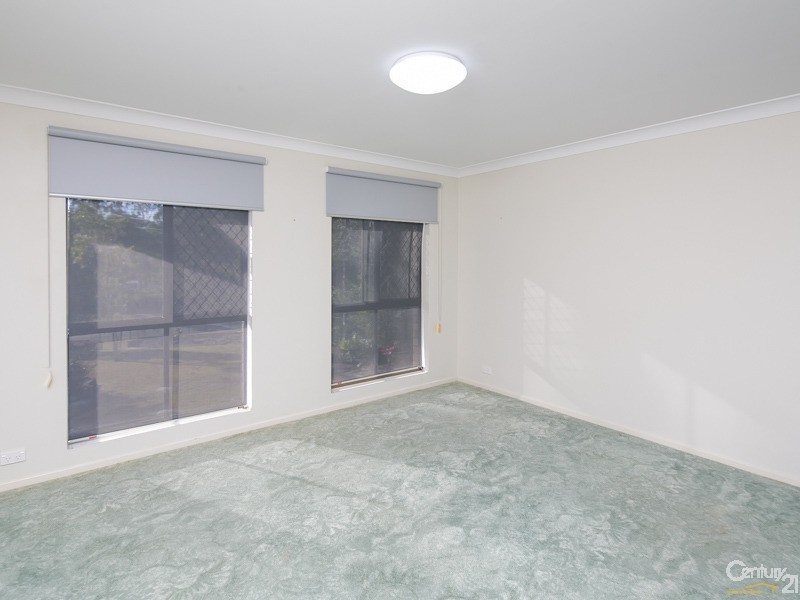 2 Banksia Street, Redland Bay QLD 4165