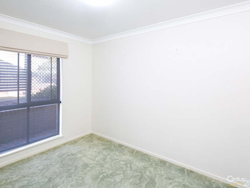 2 Banksia Street, Redland Bay QLD 4165