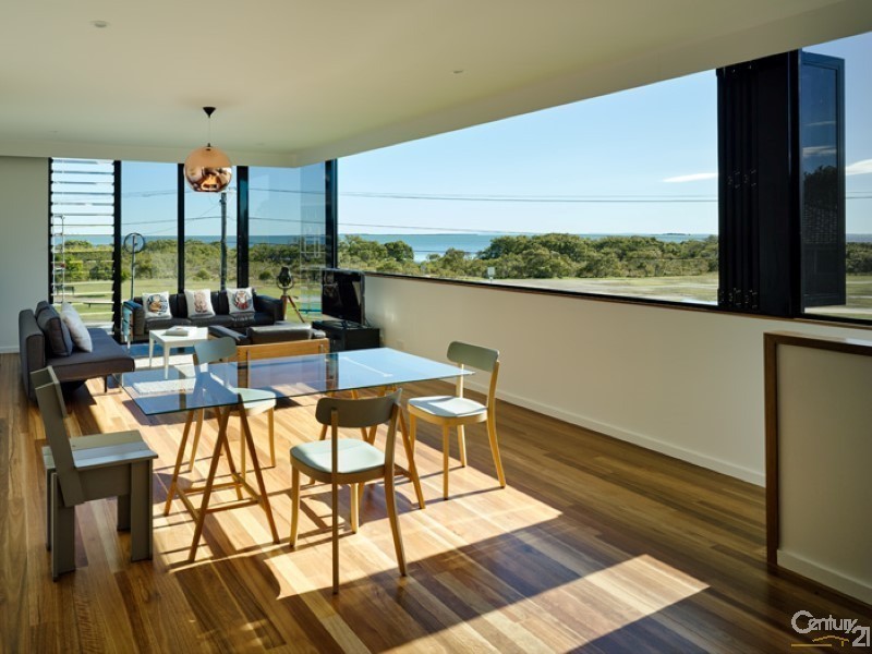 1 Baywalk Place, Thorneside QLD 4158