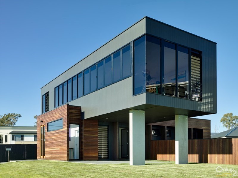 1 Baywalk Place, Thorneside QLD 4158