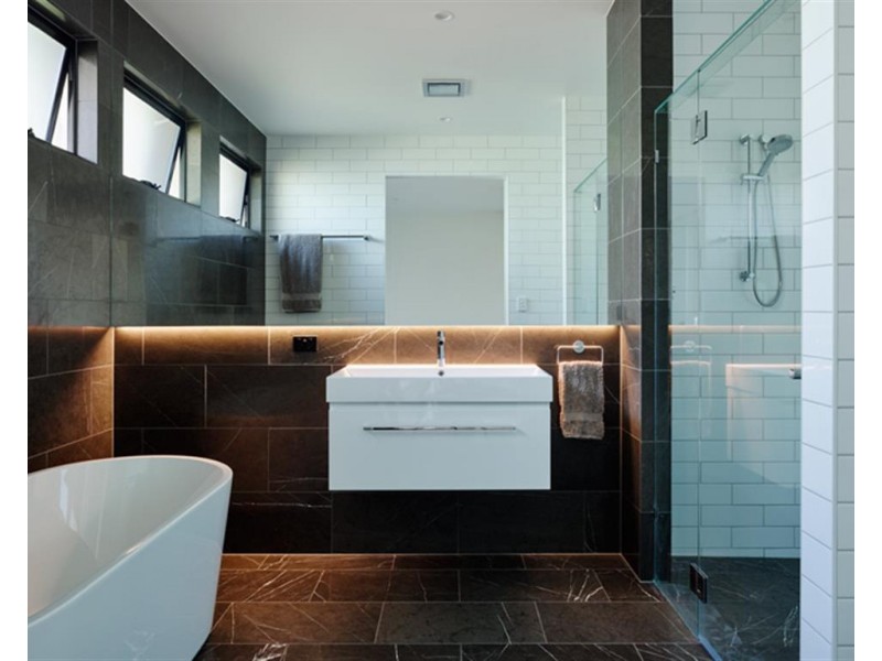 1 Baywalk Place, Thorneside QLD 4158